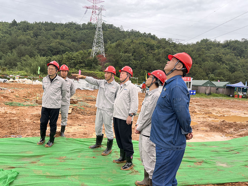 張恒董事長一行到布拖換流站、白鶴灘-浙江線路工程視察指導工作